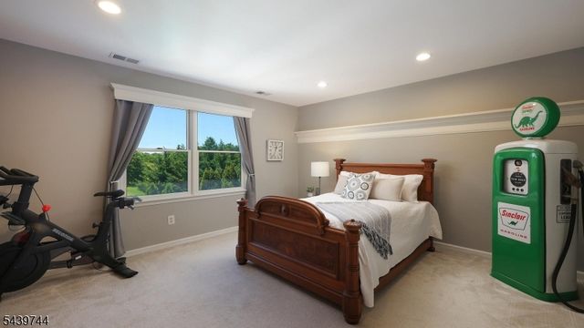 195 Fairfield Ln, Hillsborough Twp., NJ 08844