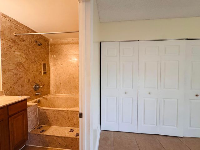 7 CROSSINGS Circle G, Boynton Beach, FL 33435