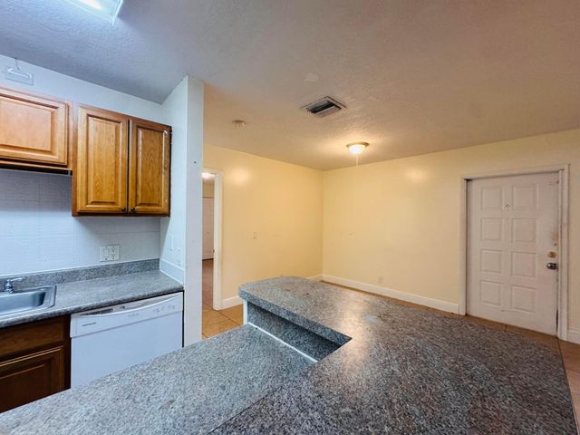 7 CROSSINGS Circle G, Boynton Beach, FL 33435
