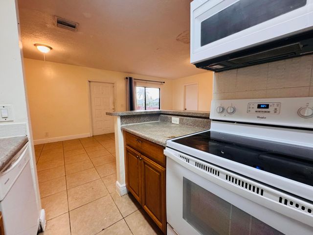 7 CROSSINGS Circle G, Boynton Beach, FL 33435