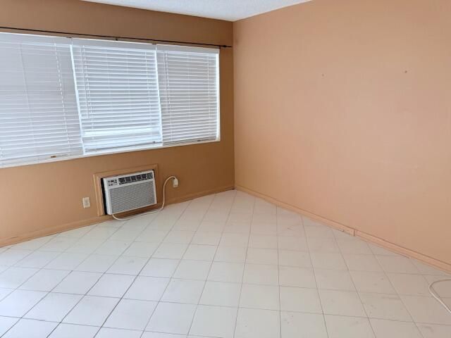 402 Markham S, Deerfield Beach, FL 33442