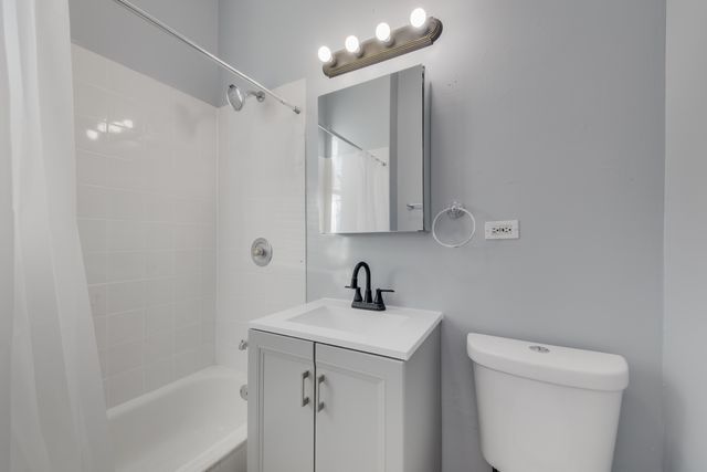 2511 W Le Moyne Street 3, Chicago, IL 60622