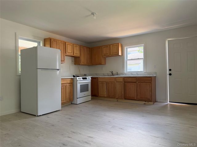50 S Montgomery Street 7, Walden, NY 12586