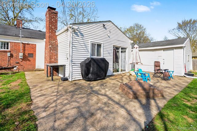 4884 Sundale Drive, Independence Charter Township, MI 48346