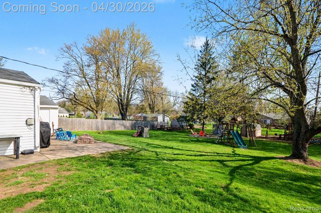4884 Sundale Drive, Independence Charter Township, MI 48346