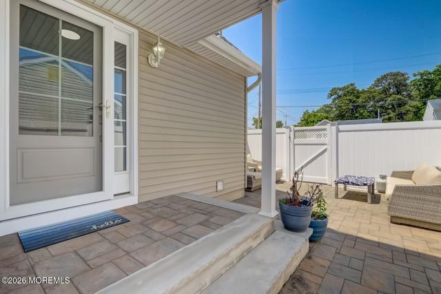 1 Pine Crest Drive, Toms River, NJ 08753