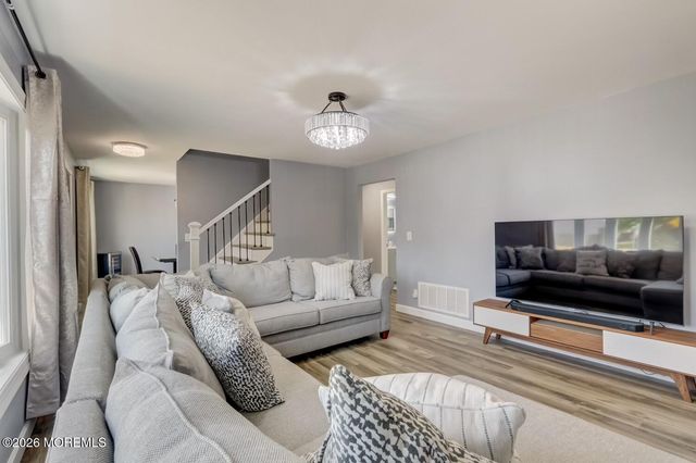 1 Pine Crest Drive, Toms River, NJ 08753