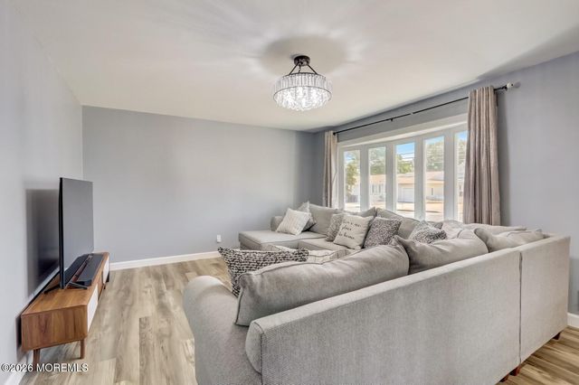 1 Pine Crest Drive, Toms River, NJ 08753