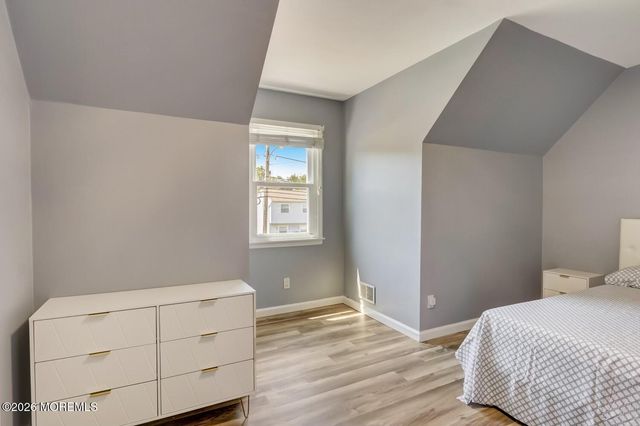 1 Pine Crest Drive, Toms River, NJ 08753
