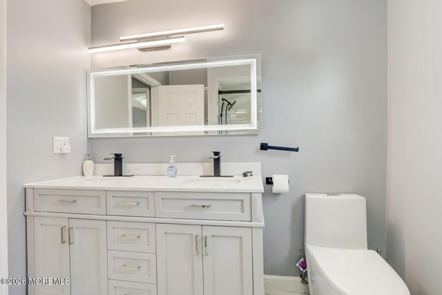 1 Pine Crest Drive, Toms River, NJ 08753
