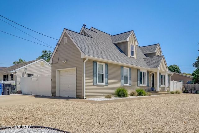 1 Pine Crest Drive, Toms River, NJ 08753