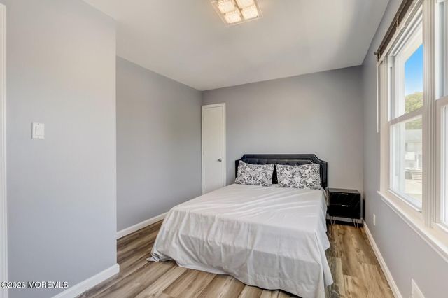1 Pine Crest Drive, Toms River, NJ 08753