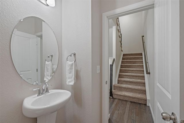 15545 W Washburn Avenue, Lakewood, CO 80228