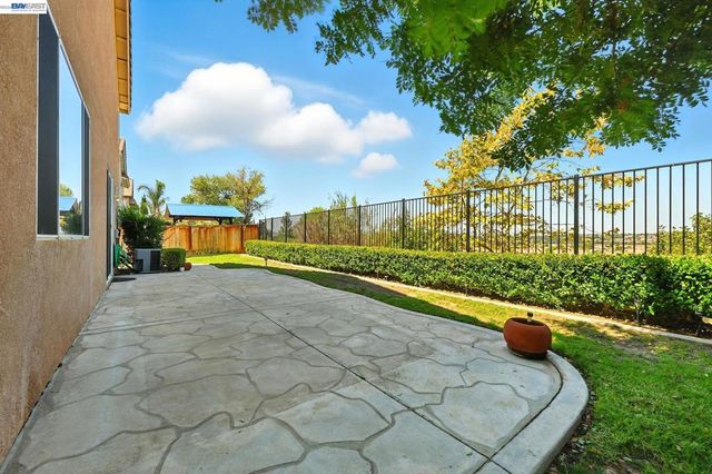 44416 44416 Nighthawk Pass, Temecula, CA 92592