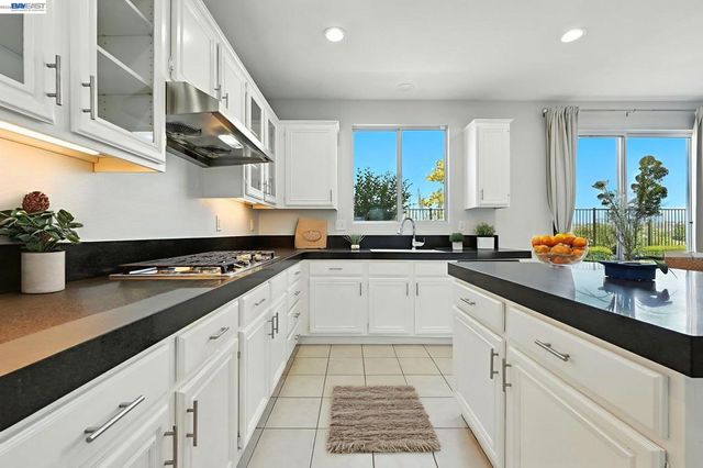 44416 44416 Nighthawk Pass, Temecula, CA 92592