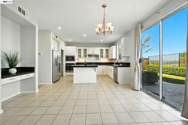 44416 44416 Nighthawk Pass, Temecula, CA 92592