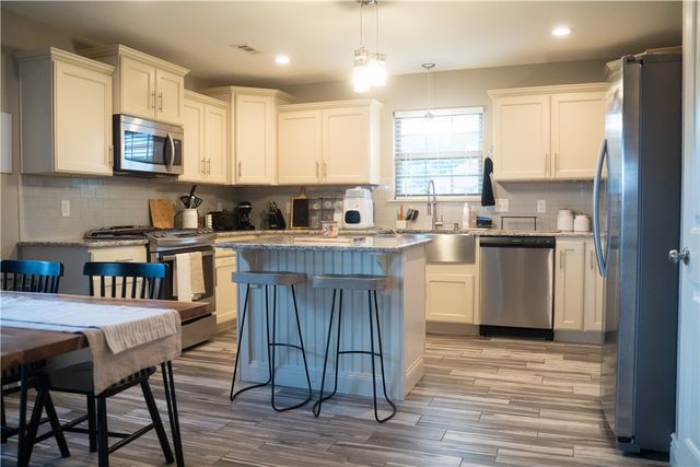 1001 Red Oak Street, Elkins, AR 72727