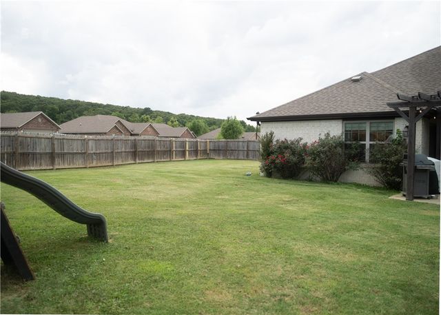 1001 Red Oak Street, Elkins, AR 72727