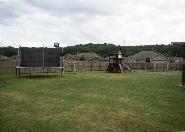 1001 Red Oak Street, Elkins, AR 72727