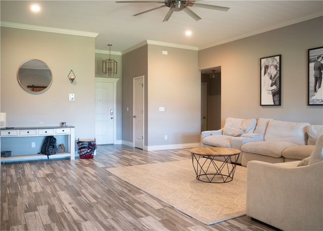 1001 Red Oak Street, Elkins, AR 72727