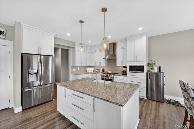 5360 Stone Garden Drive, Marion Township, MI 48843
