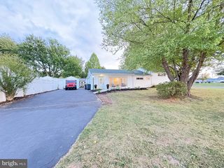 212 VALLEY RD, Plymouth Meeting, PA 19462