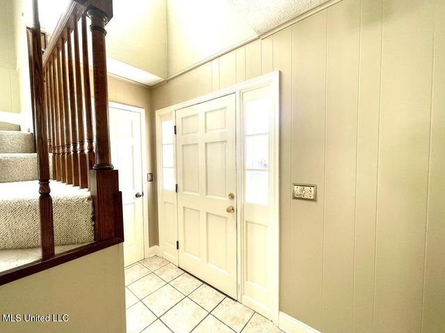 921 Tung Tree Drive, Picayune, MS 39466