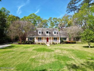 921 Tung Tree Drive, Picayune, MS 39466