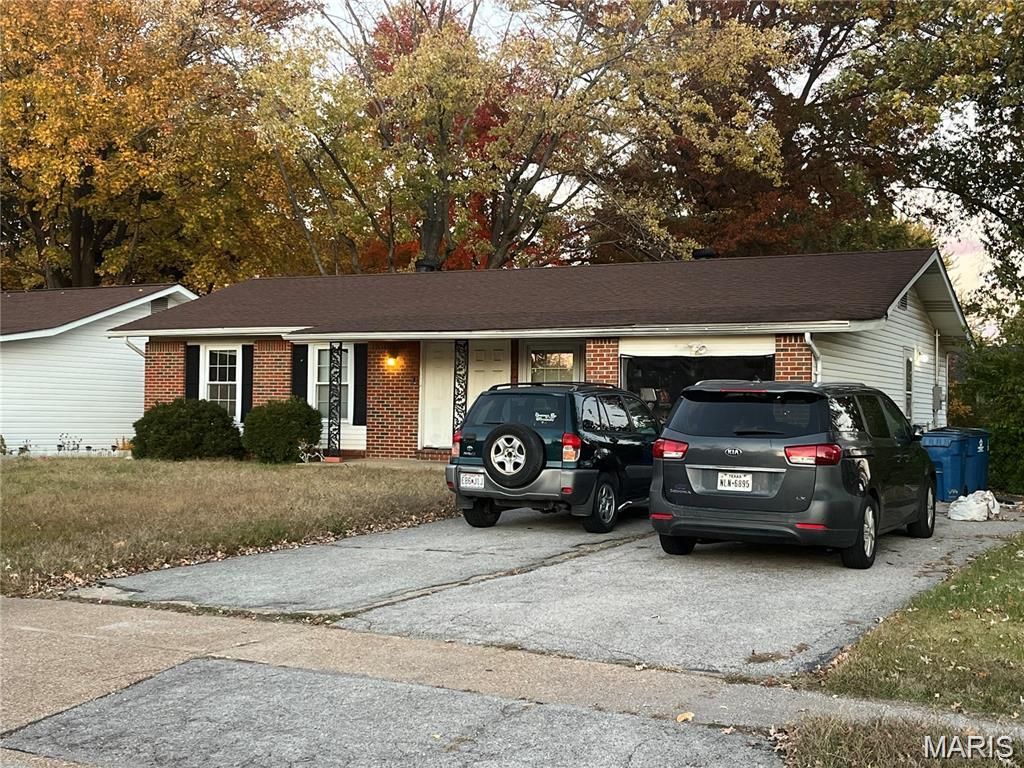 11136 Cadigan Drive, St Louis, MO 63138