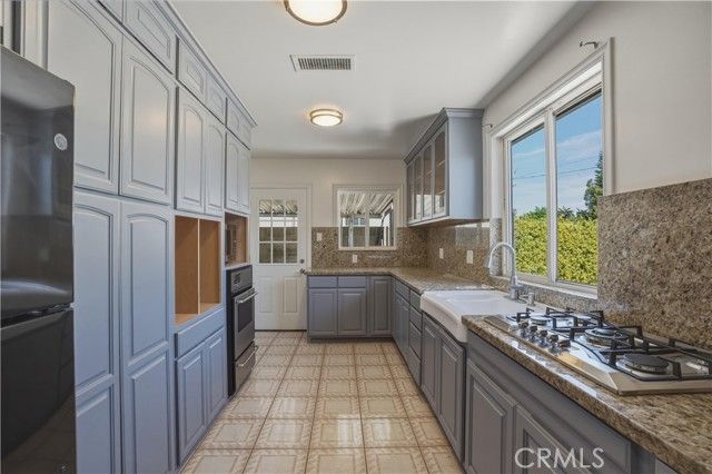 6527 Buffalo, Van Nuys (los Angeles), CA 91401