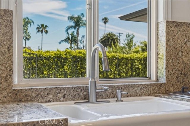 6527 Buffalo, Van Nuys (los Angeles), CA 91401