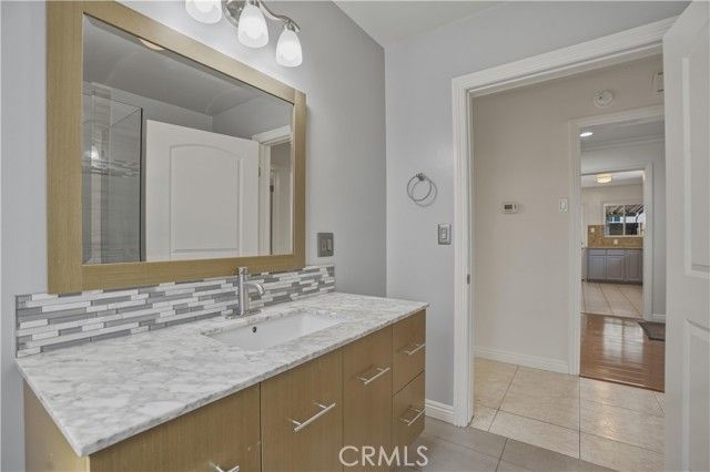 6527 Buffalo, Van Nuys (los Angeles), CA 91401