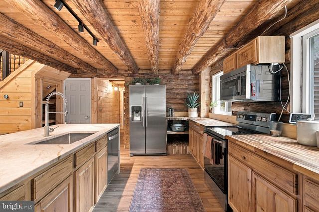 24 WINSLOW RD, Fredericksburg, VA 22406