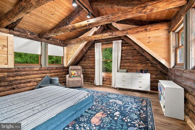 24 WINSLOW RD, Fredericksburg, VA 22406