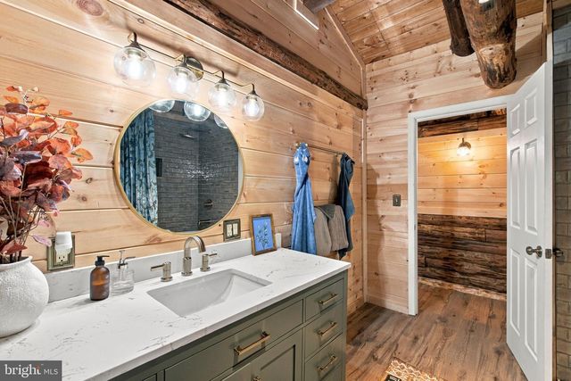 24 WINSLOW RD, Fredericksburg, VA 22406