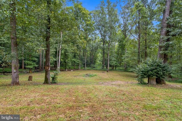 24 WINSLOW RD, Fredericksburg, VA 22406