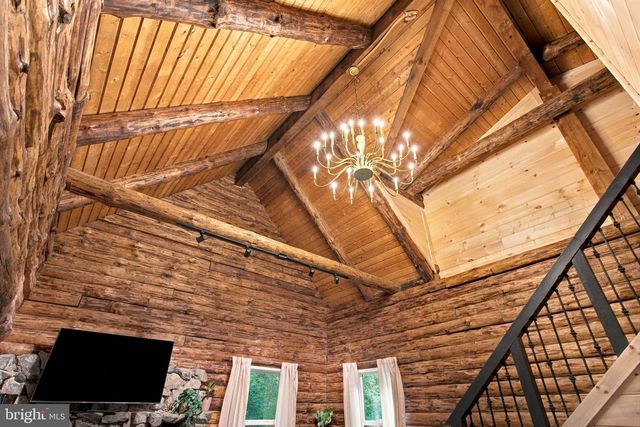 24 WINSLOW RD, Fredericksburg, VA 22406