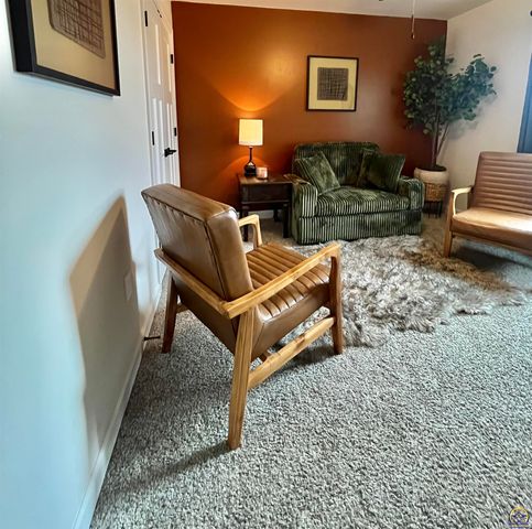 2314 NW 49th TER, Topeka, KS 66618