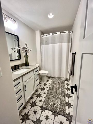 2314 NW 49th TER, Topeka, KS 66618