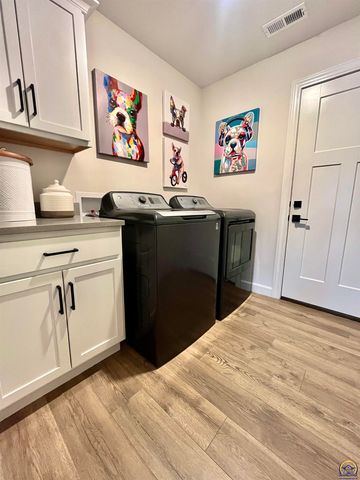 2314 NW 49th TER, Topeka, KS 66618