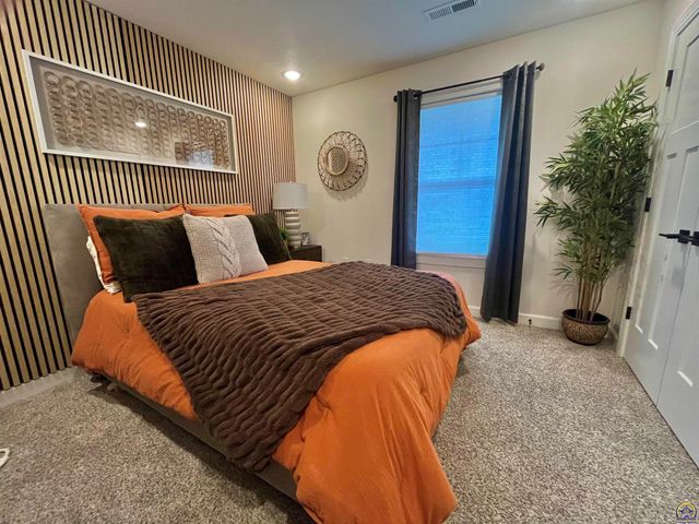 2314 NW 49th TER, Topeka, KS 66618