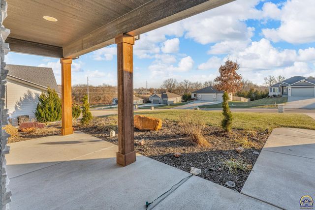 2314 NW 49th TER, Topeka, KS 66618