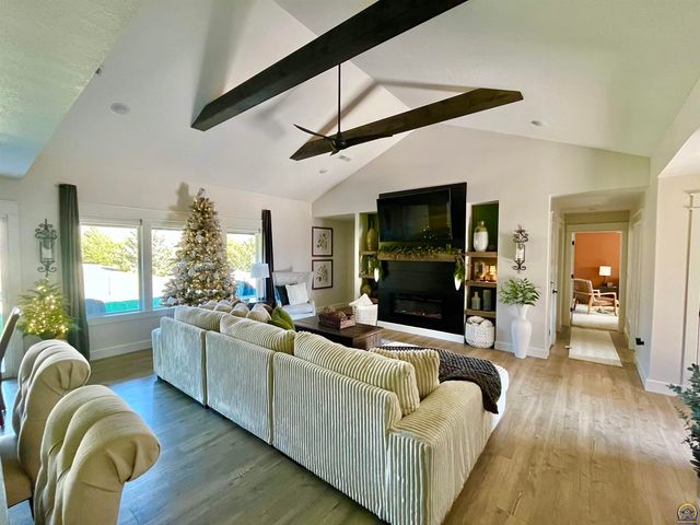 2314 NW 49th TER, Topeka, KS 66618