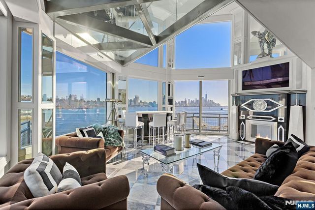 600 Harbor Boulevard 1079-81, Weehawken, NJ 07086