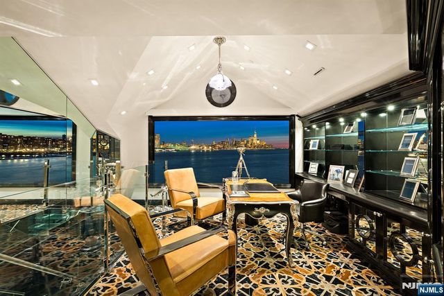 600 Harbor Boulevard 1079-81, Weehawken, NJ 07086