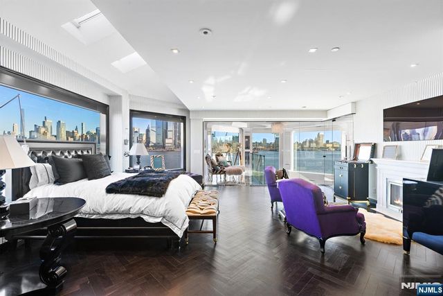 600 Harbor Boulevard 1079-81, Weehawken, NJ 07086