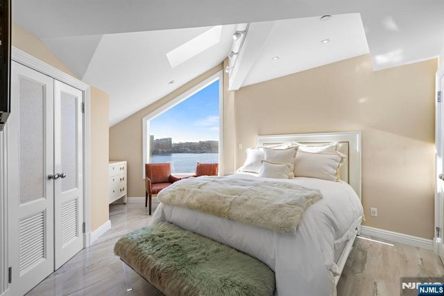 600 Harbor Boulevard 1079-81, Weehawken, NJ 07086