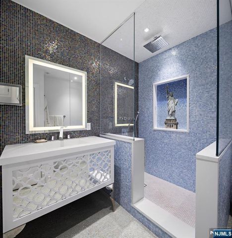 600 Harbor Boulevard 1079-81, Weehawken, NJ 07086
