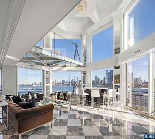 600 Harbor Boulevard 1079-81, Weehawken, NJ 07086