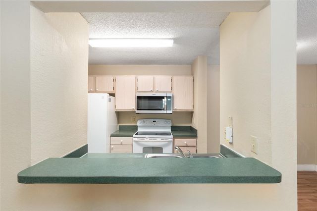 3705 SW 27TH STREET 214, Gainesville, FL 32608